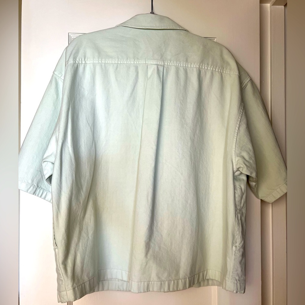 Uniqlo Nwot Button Down Structured Denim Shirt / … - image 3
